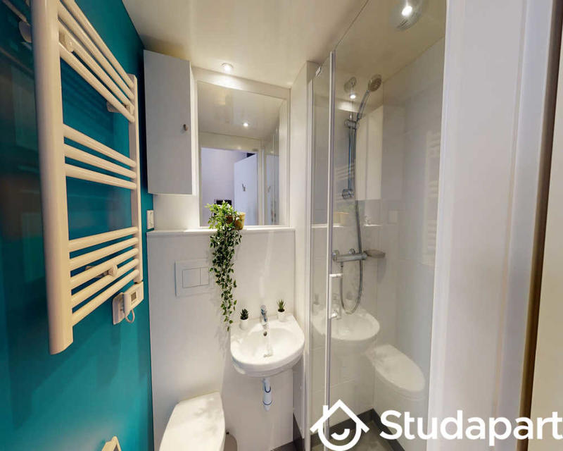 Chambre - 80 m² - 1 pièce