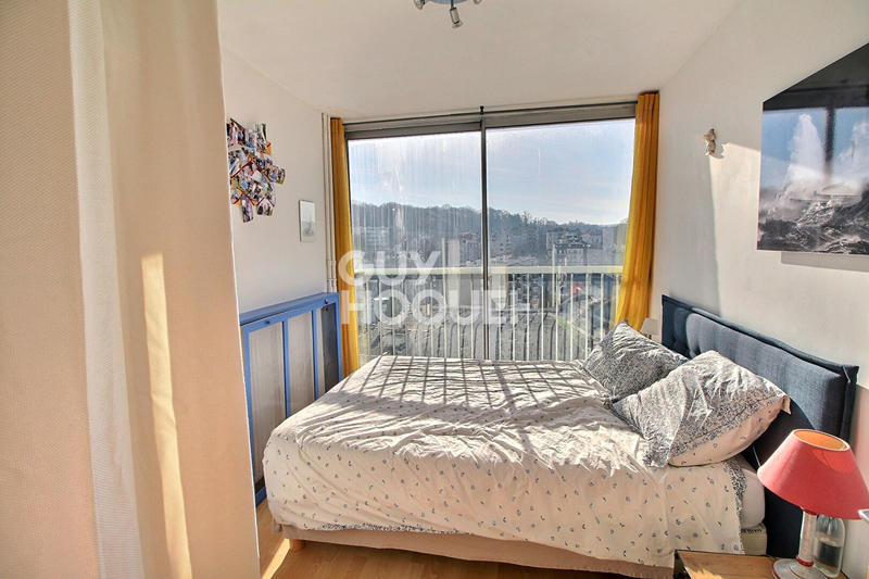 Appartement - 85 m² - 5 pièces