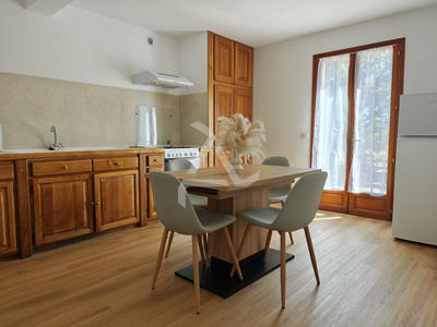 Appartement - 75 m² - 3 pièces