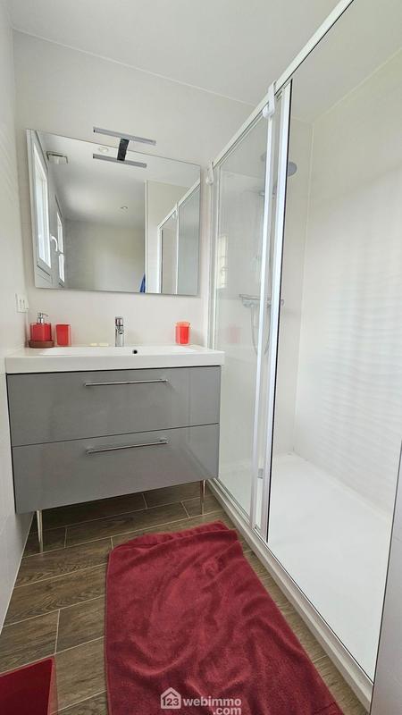 Maison - 145 m² - 6 pièces