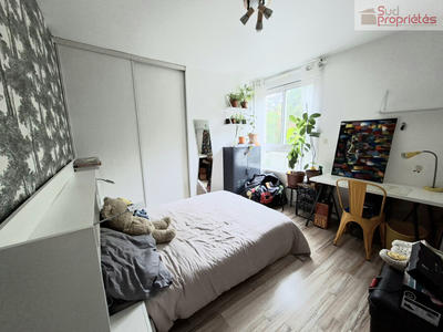 Appartement - 90 m² - 4 pièces