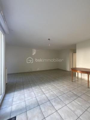 Maison - 101 m² - 6 pièces