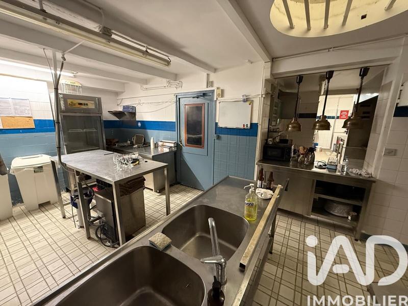 Maison - 370 m² - 18 pièces