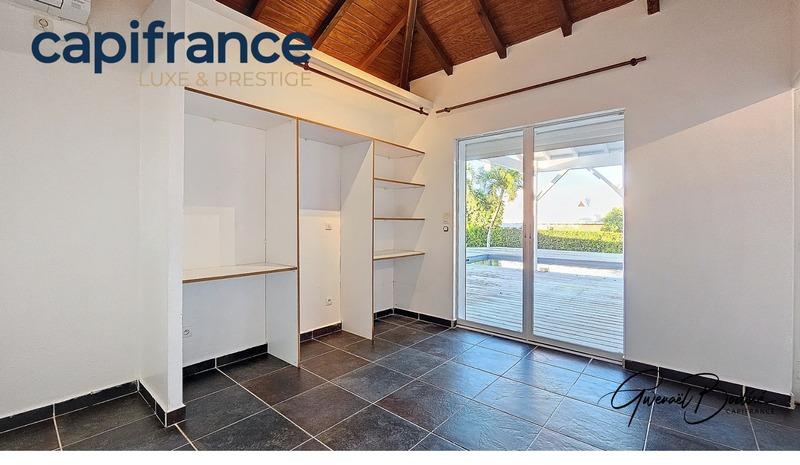 Villa - 185 m² - 6 pièces