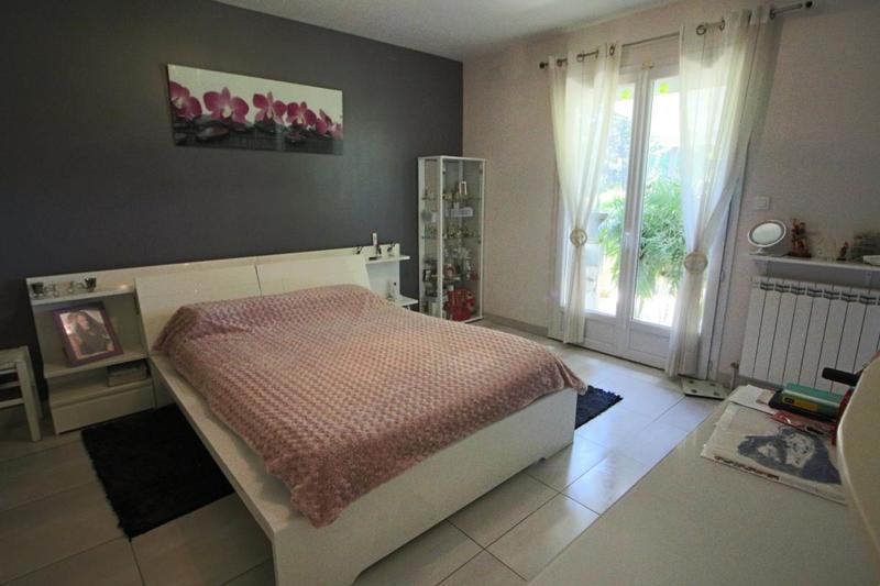 Villa - 168 m² - 7 pièces