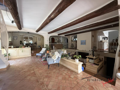 Maison - 336 m² - 12 pièces