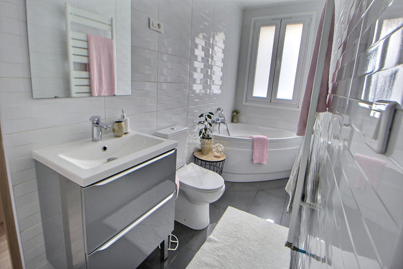 Maison - 120 m² - 7 pièces