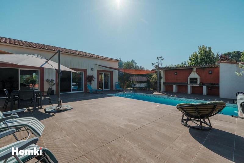 Maison - 227 m² - 8 pièces