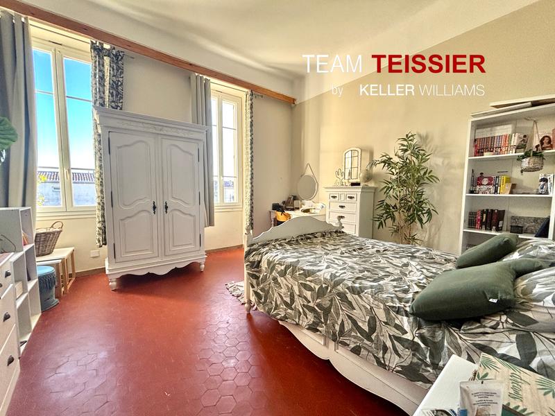 Maison - 210 m² - 8 pièces