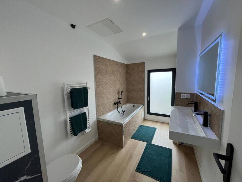 Maison - 162 m² - 4 pièces