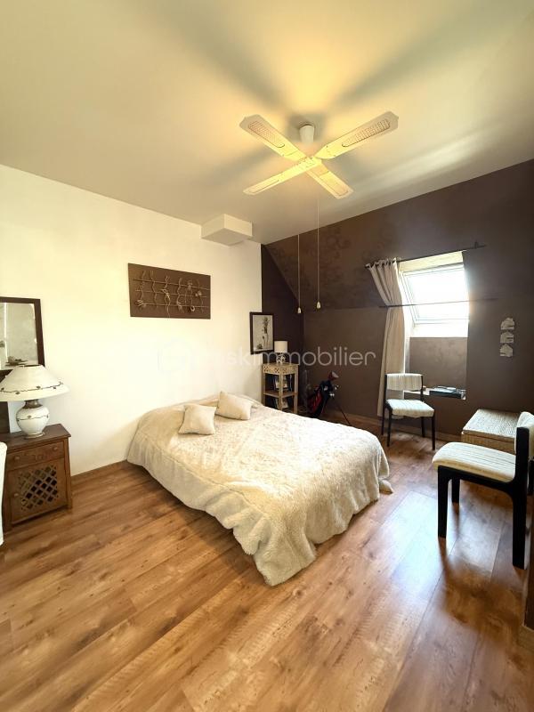 Maison - 140 m² - 8 pièces