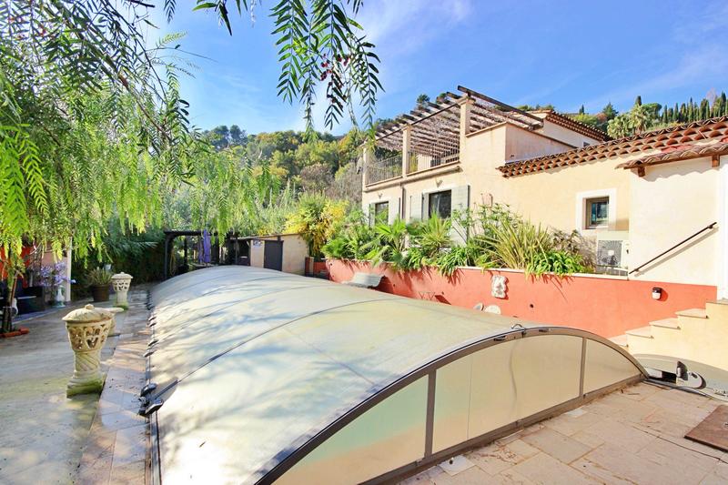 Villa - 188 m² - 6 pièces