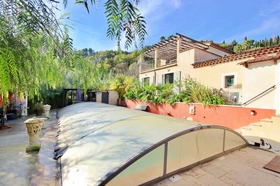 Villa - 188 m² - 6 pièces