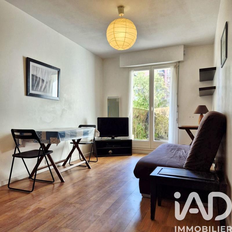 Studio - 25 m² - 1 pièce