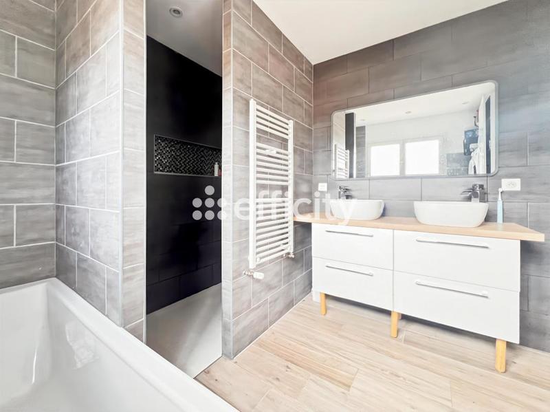 Maison - 125 m² - 4 pièces