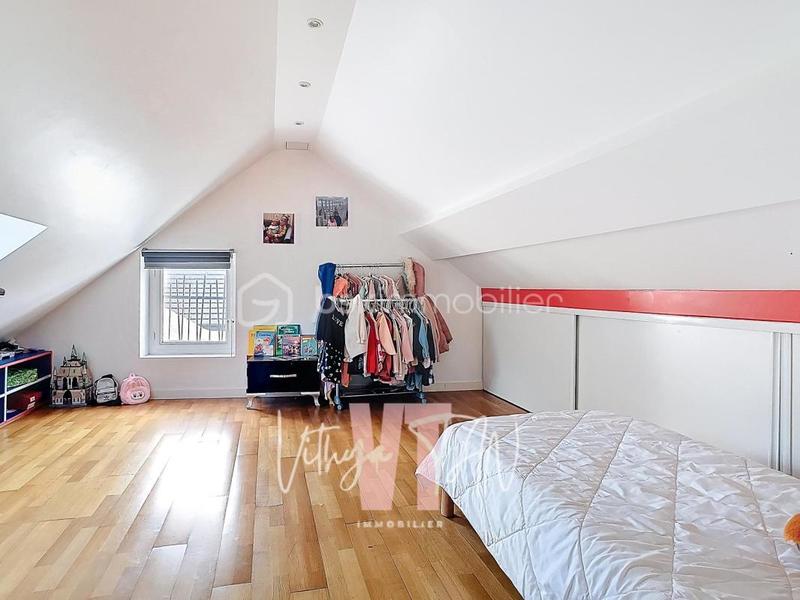 Demeure - 284 m² - 12 pièces