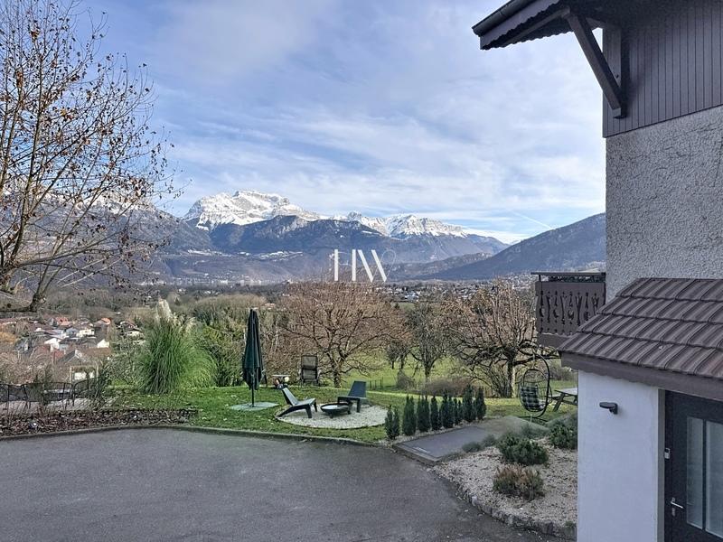 Maison - 176 m² - 8 pièces