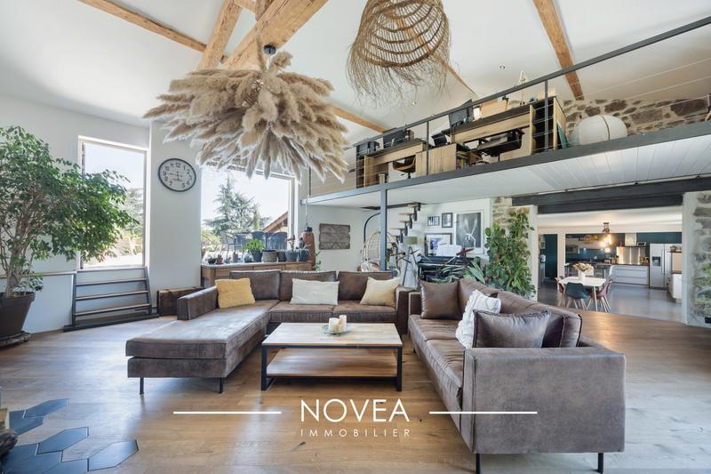 Maison ancienne - 245 m² - 8 pièces