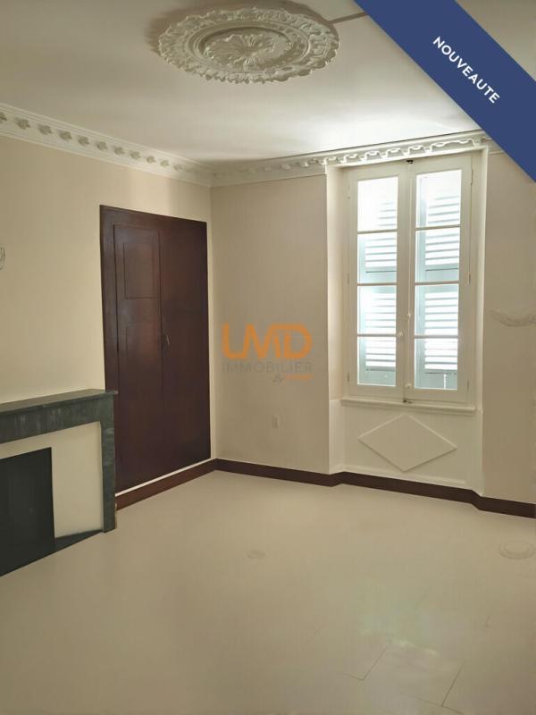 Immeuble - 225 m² - 8 pièces