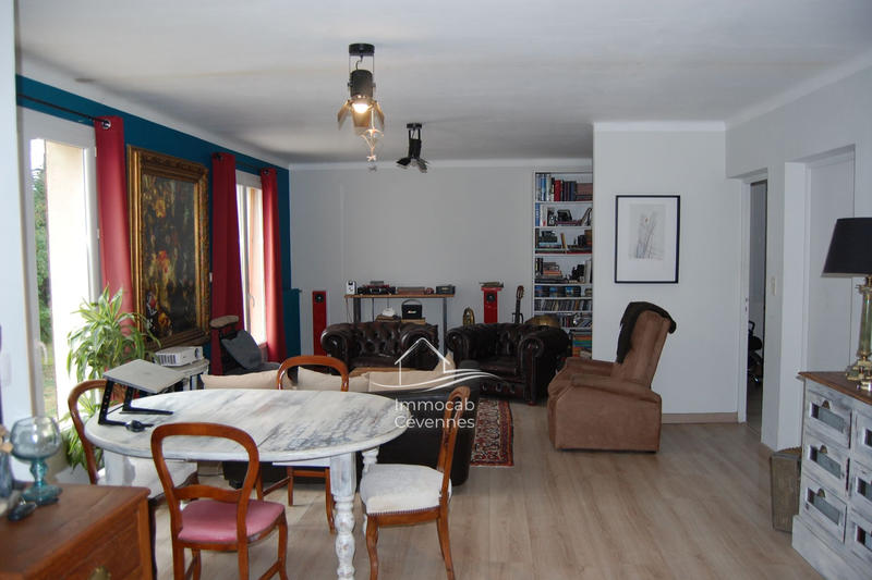 Maison - 99 m² - 4 pièces