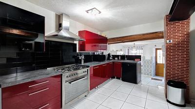 Maison - 170 m² - 7 pièces