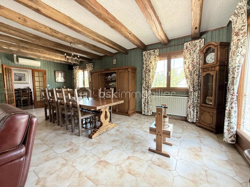 Maison - 230 m² - 4 pièces