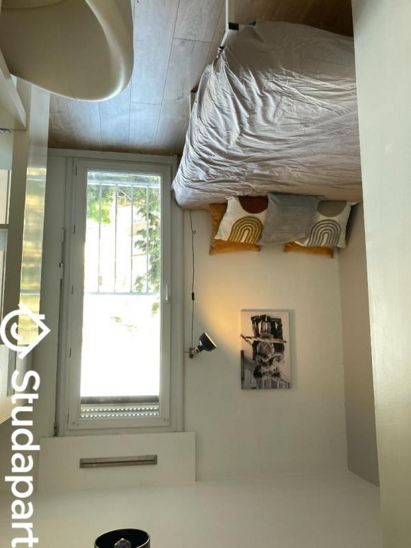 Chambre - 9 m² - 1 pièce