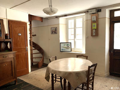 Maison - 64 m² - 5 pièces