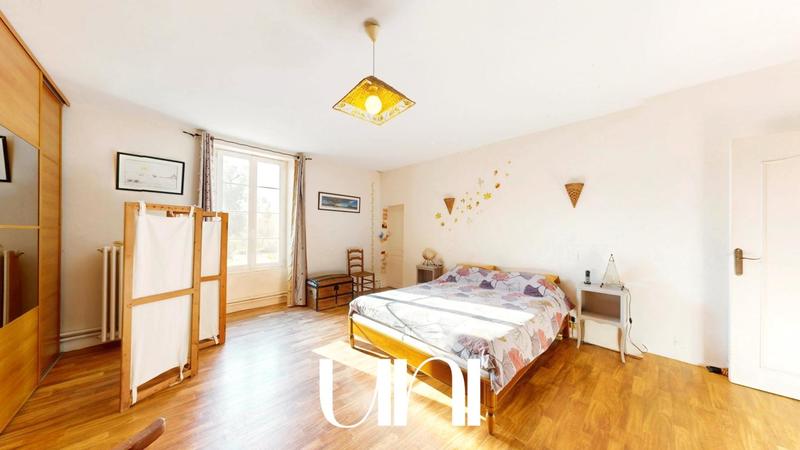 Maison - 388 m² - 12 pièces