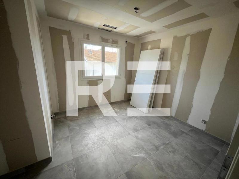 Maison - 98 m² - 5 pièces