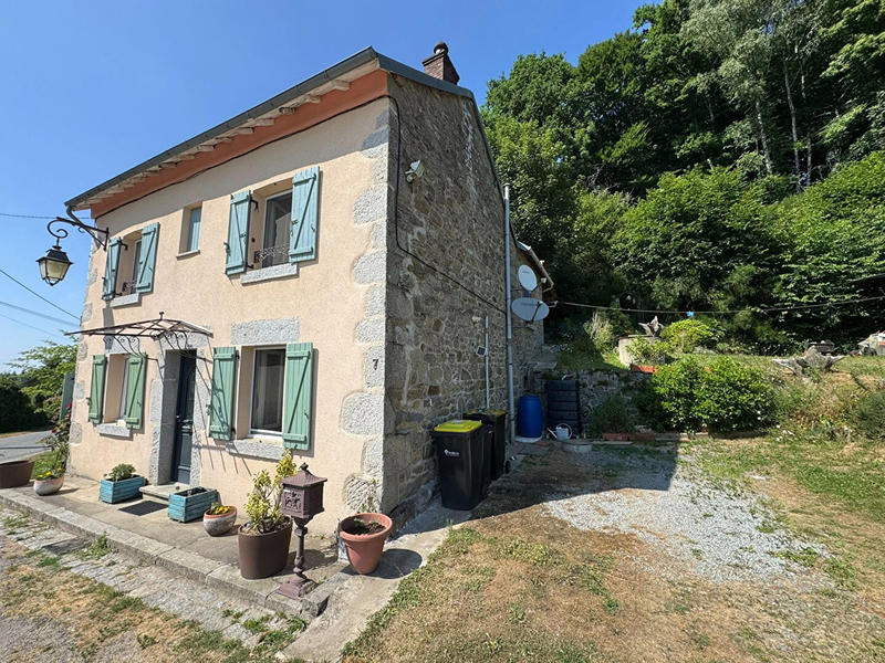 Maison - 96 m² - 6 pièces