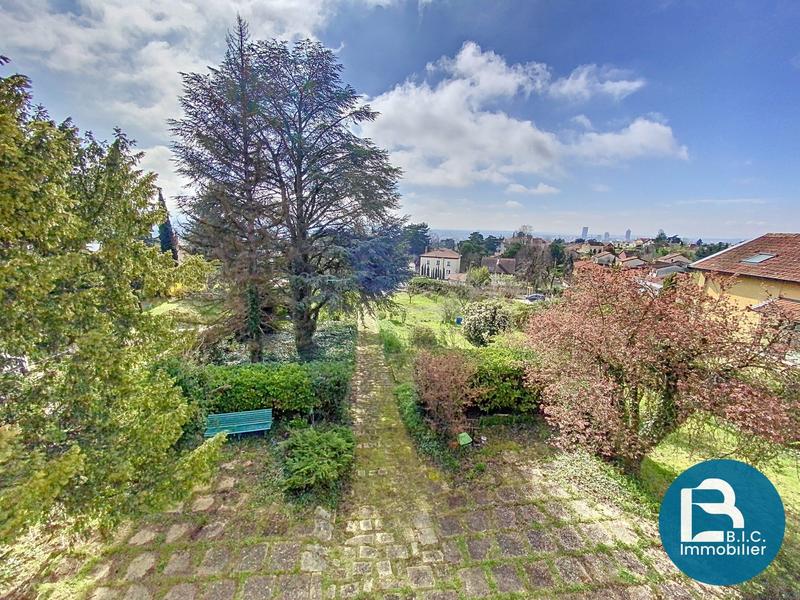 Maison - 160 m² - 8 pièces