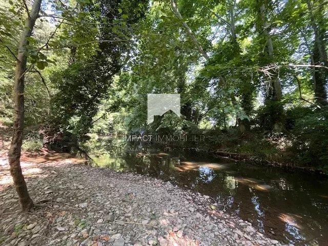 Maison - 240 m² - 7 pièces