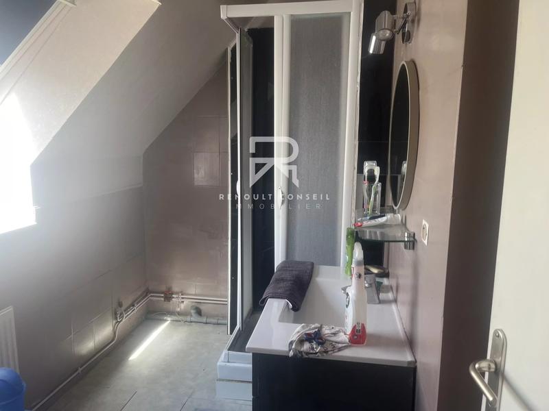 Maison - 1 000 m² - 8 pièces