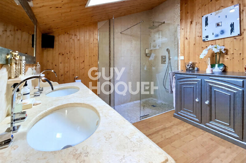 Maison - 110 m² - 4 pièces