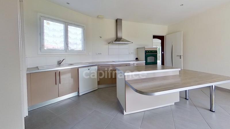 Maison - 182 m² - 6 pièces