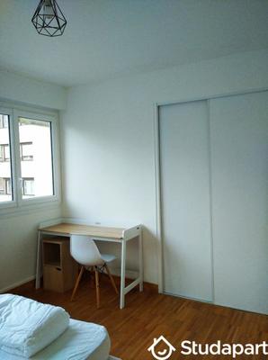 Chambre - 10 m² - 1 pièce