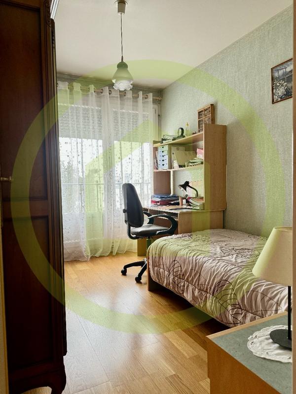 Appartement - 95 m² - 5 pièces