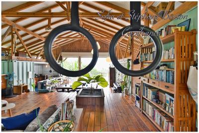 Maison - 241 m² - 10 pièces