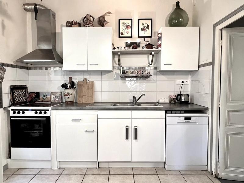 Maison traditionnelle - 81 m² - 6 pièces