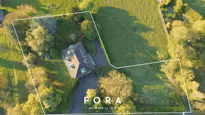 Maison - 212 m² - 8 pièces