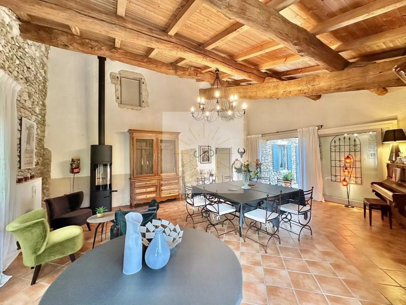 Bastide - 439 m² - 12 pièces
