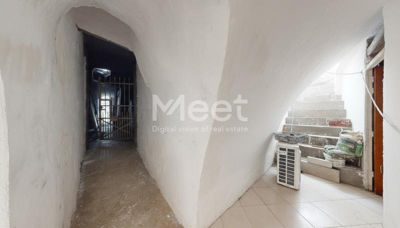 Local commercial - 100 m² - 4 pièces