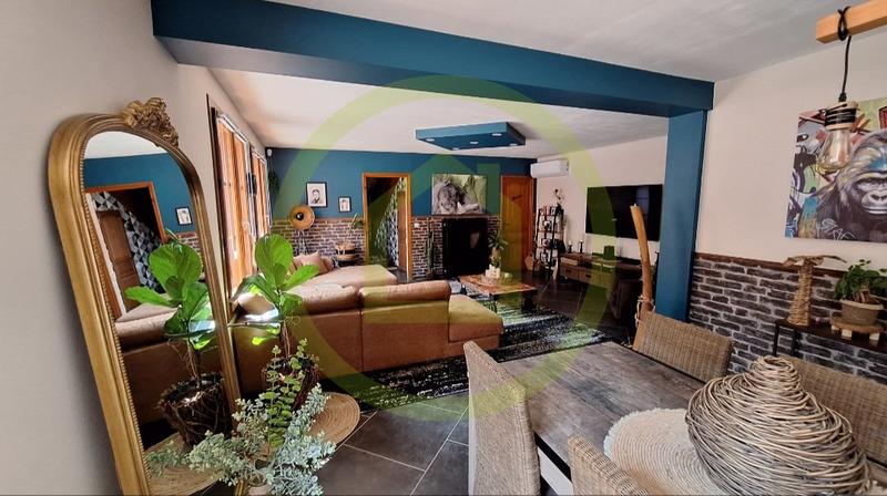 Maison - 217 m² - 8 pièces