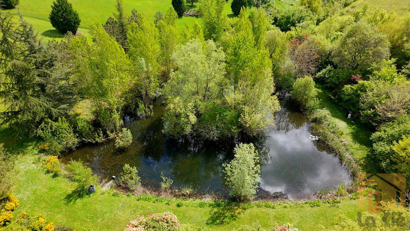 Maison - 206 m² - 7 pièces