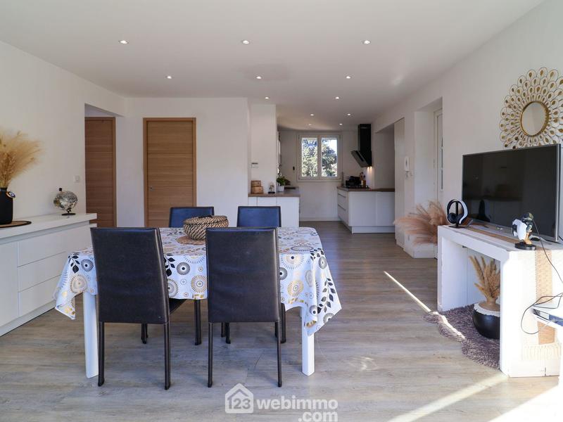 Appartement - 79 m² - 5 pièces