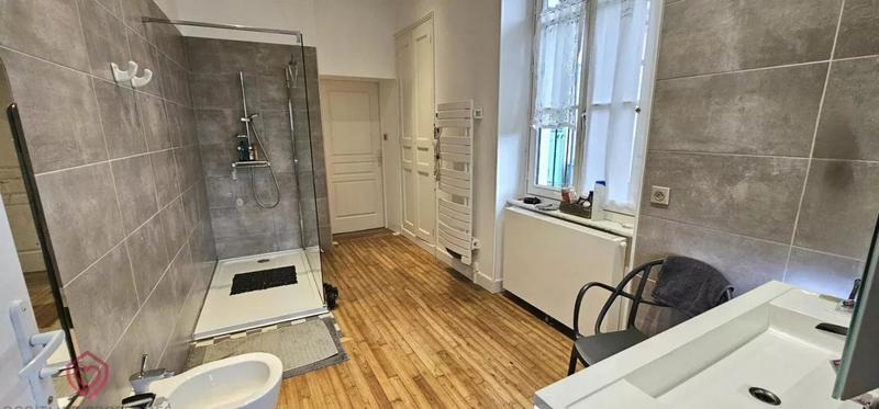 Maison de village - 242 m² - 10 pièces