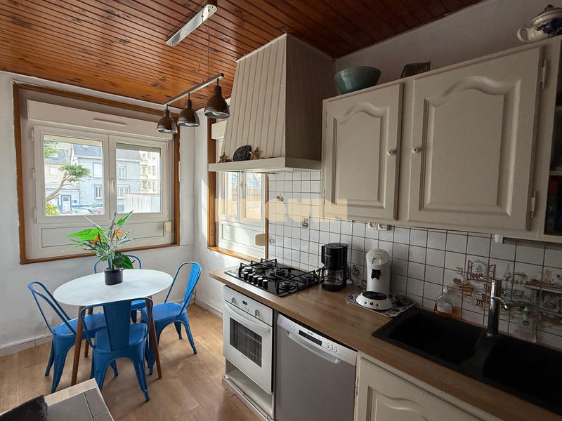 Maison - 106 m² - 6 pièces