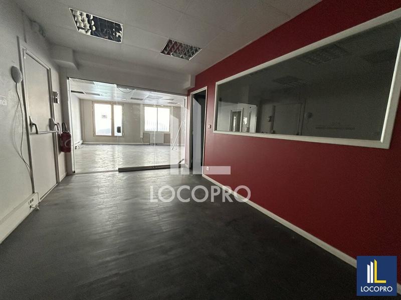 Local commercial - 302 m²