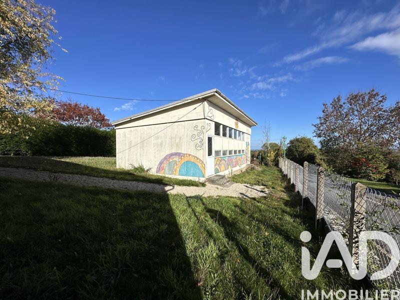 Maison de village - 680 m² - 10 pièces